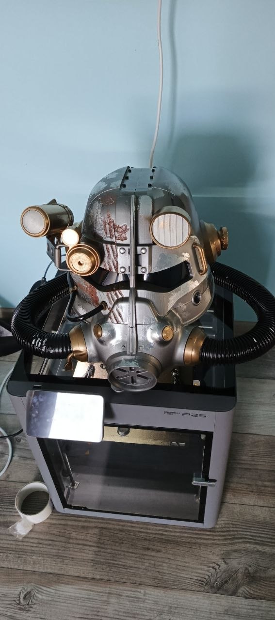 Шолом T-60 «Загартований у боях»